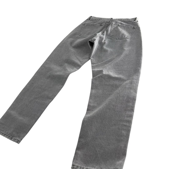 Tractr Gray Straight Jeans with Natural Distressing - Picture 2 of 11
